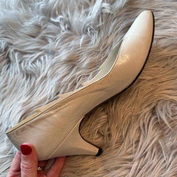 Vintage Stuart Weitzman for Mr. Seymour Leather Pumps - Picture 3 of 12